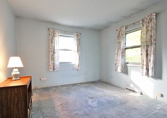 5th image of 348 S Lyman Ave