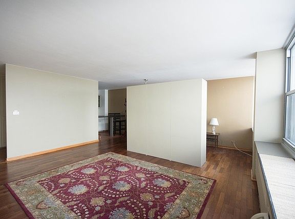 3rd image of 4250 N Marine Dr APT 2924
