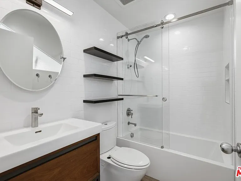 4164 Le Bourget Ave — Photo 26