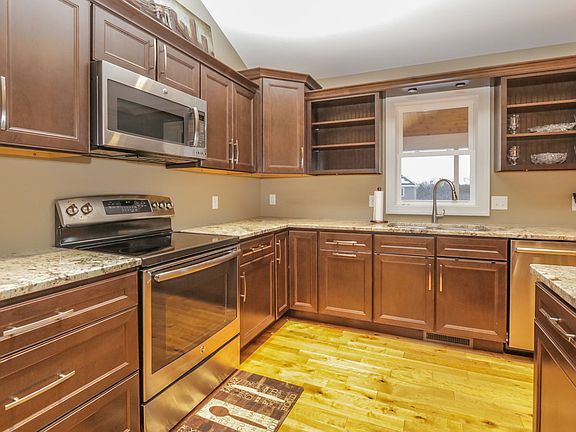 5th image of 7245 Linsley Ln