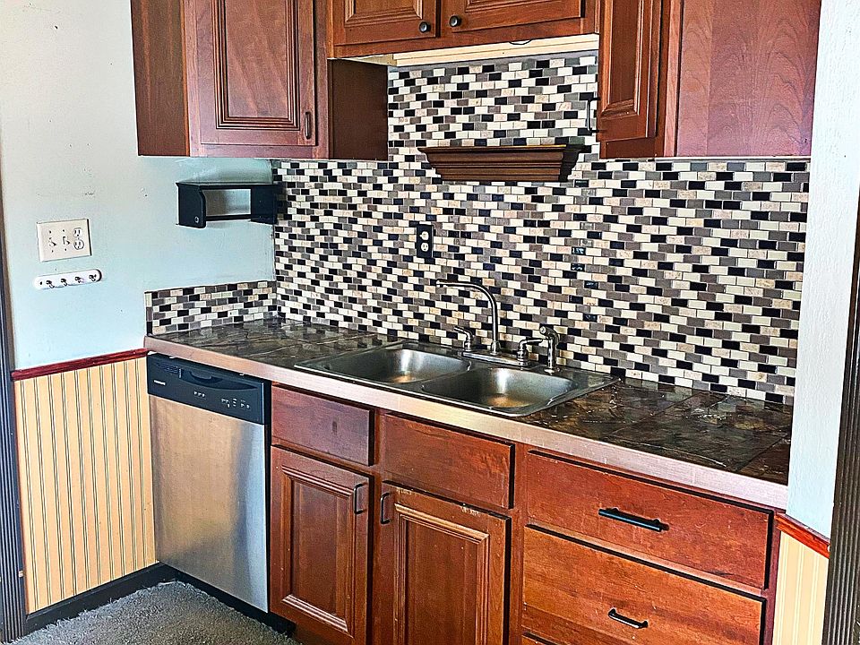 2418 Cleveland Pl, South Milwaukee, WI 53172 Zillow