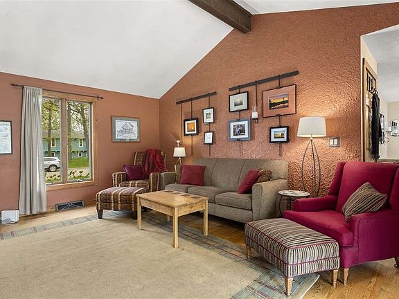 5th image of 1019 Woodland Dr