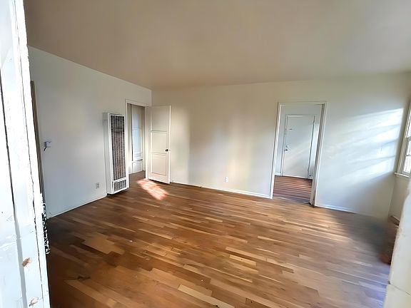 5th image of 3213 W 73rd St APT 2