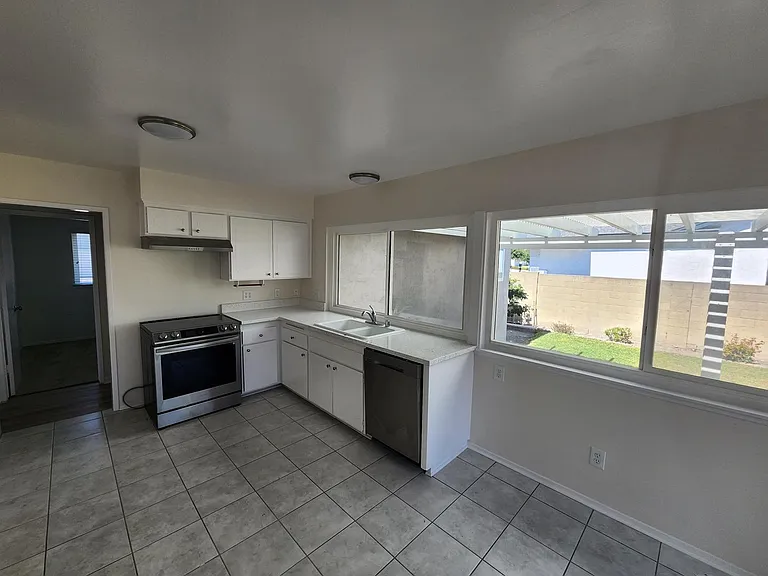 5641 Tilburg Dr — Photo 7