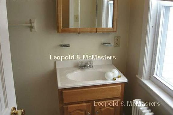 3rd image of 638 Main St #1