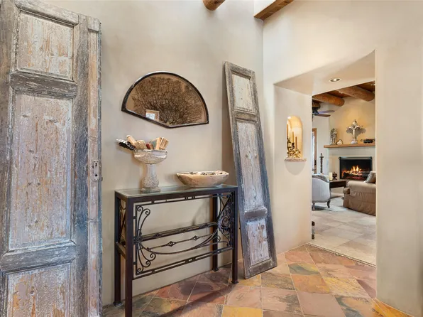 2614 Sol Y Nubes, Santa Fe, NM 87505