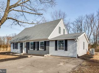 74 Millbrook Dr, Willingboro, NJ 08046