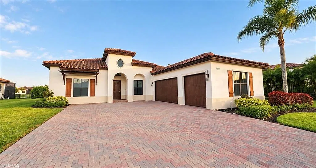 4 bed, 2.5 bath, 3094 sqft, $4,000 — Photo 1