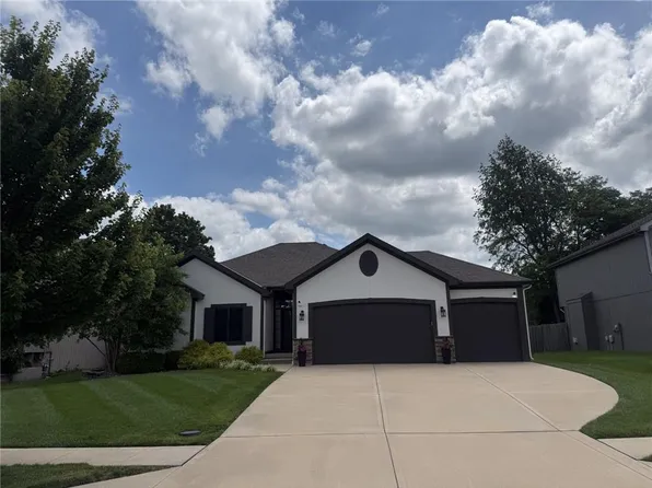 9001 N Norton Ave, Kansas City, MO 64156