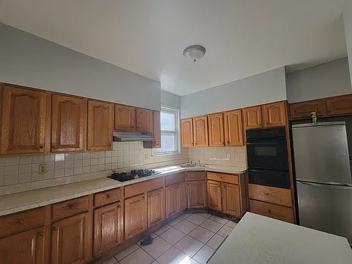 133 Isabella Ave #1E Photo 1