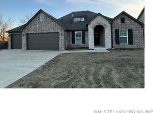 8342 Vantage Ct, Claremore, OK 74019