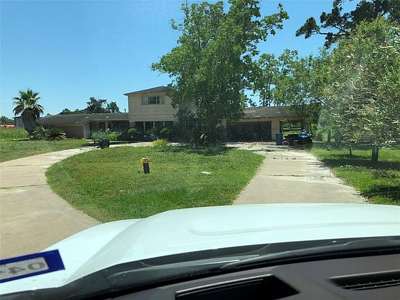 2nd image of 5020 Country Club Dr