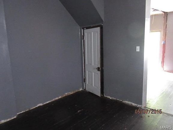 5th image of 1912 E Warne Ave