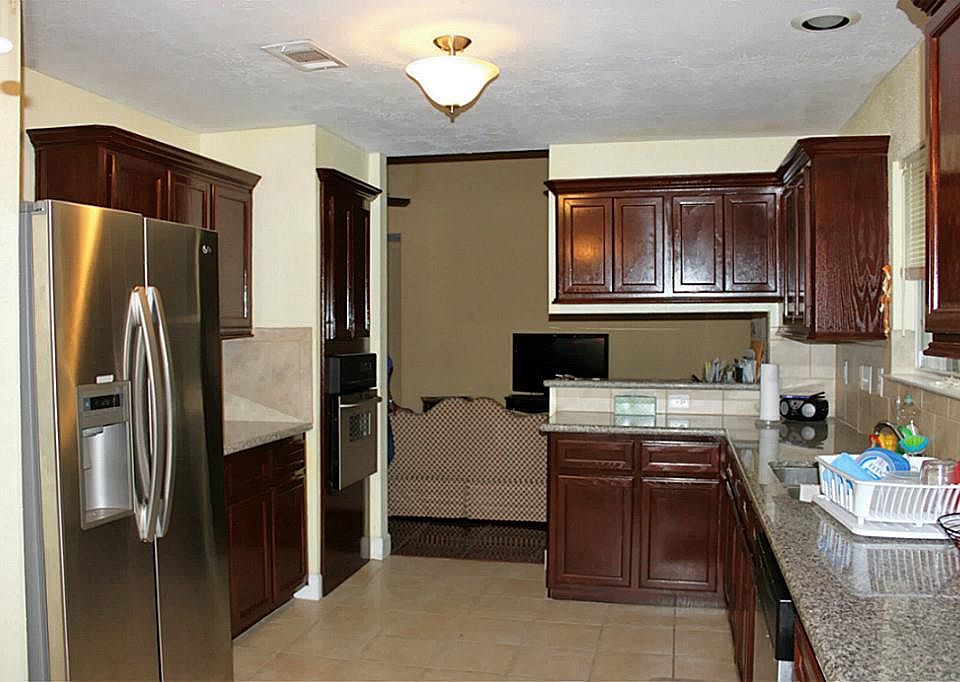 1st image of 16618 Quail Briar Dr