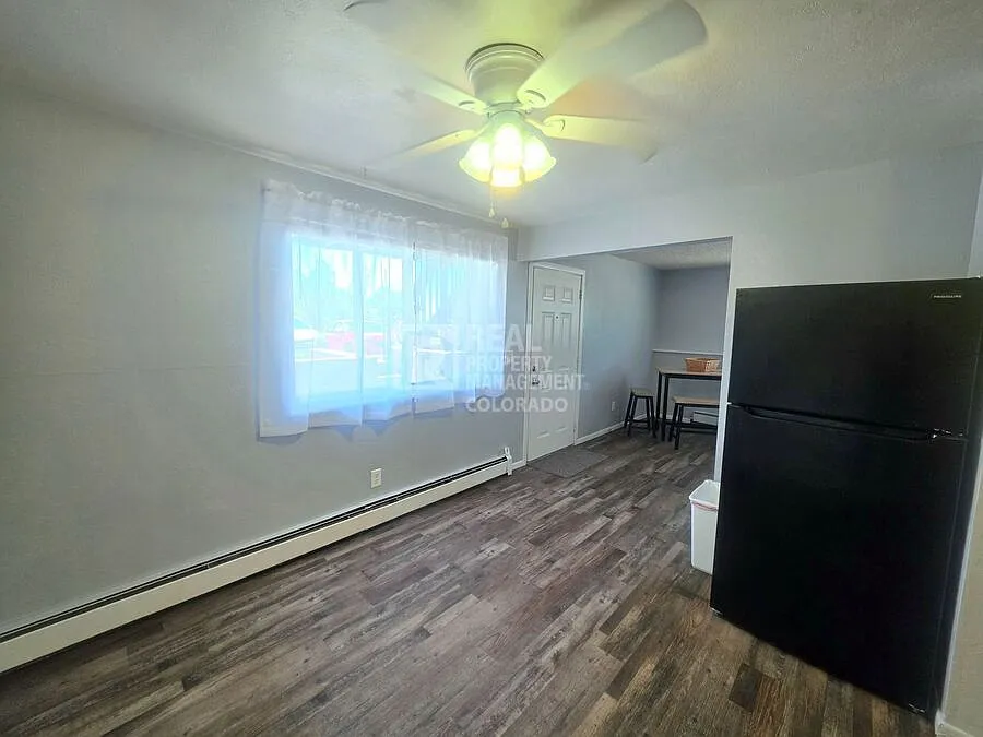 Freshly Updated 2 Bedroom Near Peterson & Schriever SFB — Photo 2