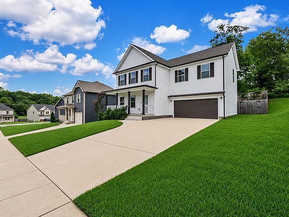 3rd image of 1381 Sussex Dr