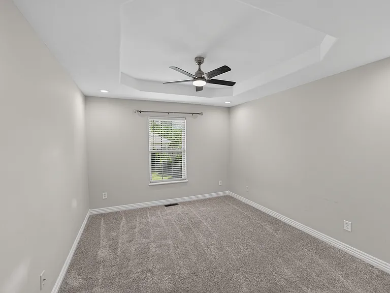 935 E Weldon Dr — Photo 23
