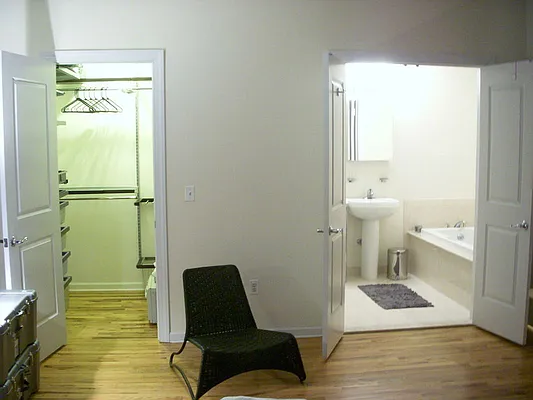 Rented by Avenue Real Estate | media 8