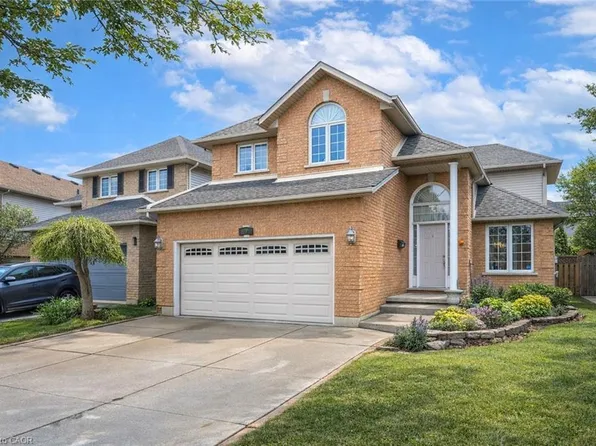 42 Hillgarden Dr, Hamilton, ON L8J 3R3