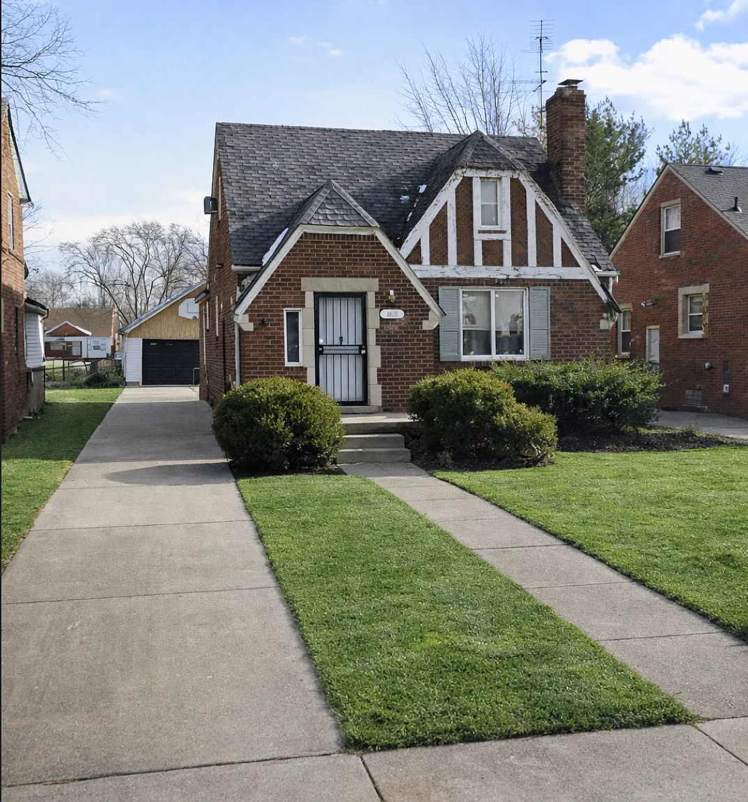 4 bed, 1800 sqft, $1,629 — Photo 1