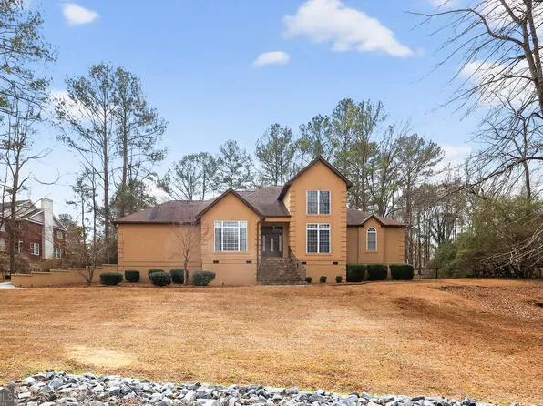 2586 Wesleyan Dr N, Macon, GA 31210