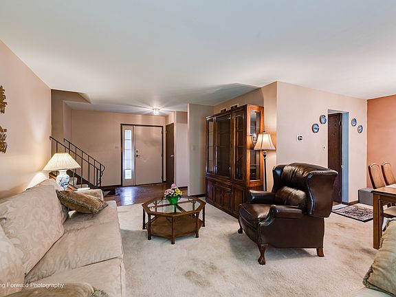 5th image of 8161 W Orchard Dr