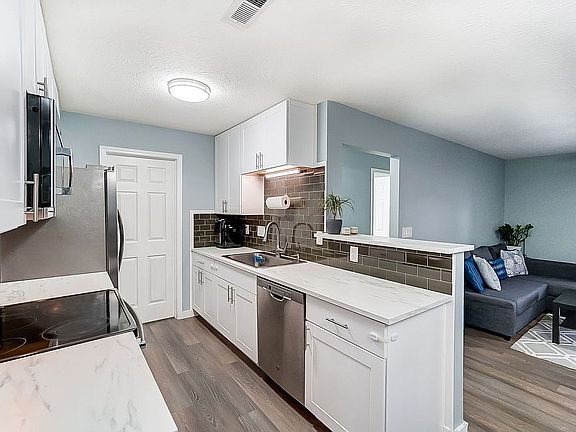 4th image of 7319 Chatham Ct APT A
