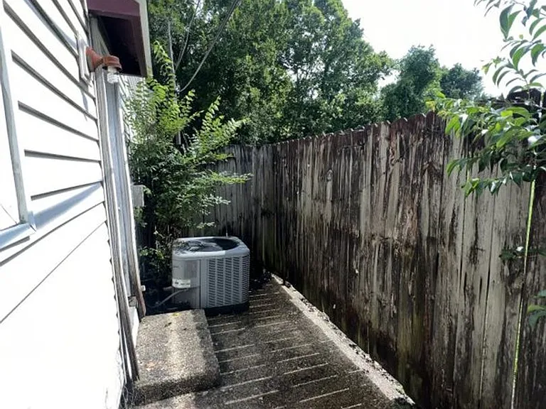 10062 Jefferson Hwy #C — Photo 35
