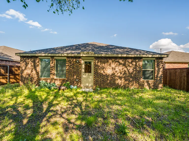 1416 Claireborne Ct — Photo 23