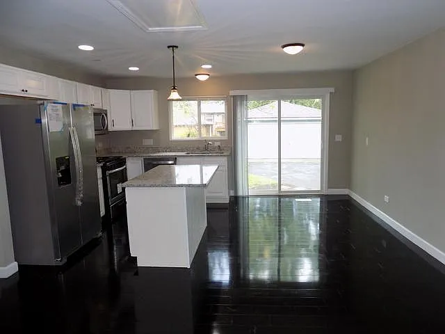 852 Lily Cache Ln — Photo 6