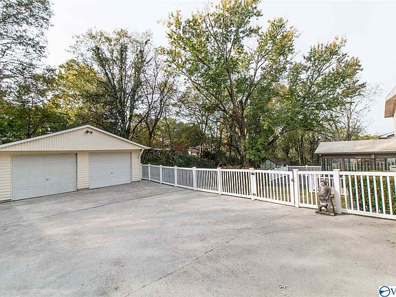 4th image of 510 Bain Dr SE