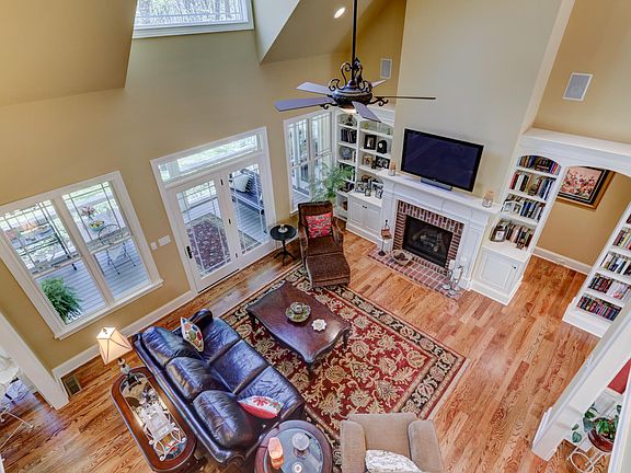 5th image of 1010 Northbridge Close