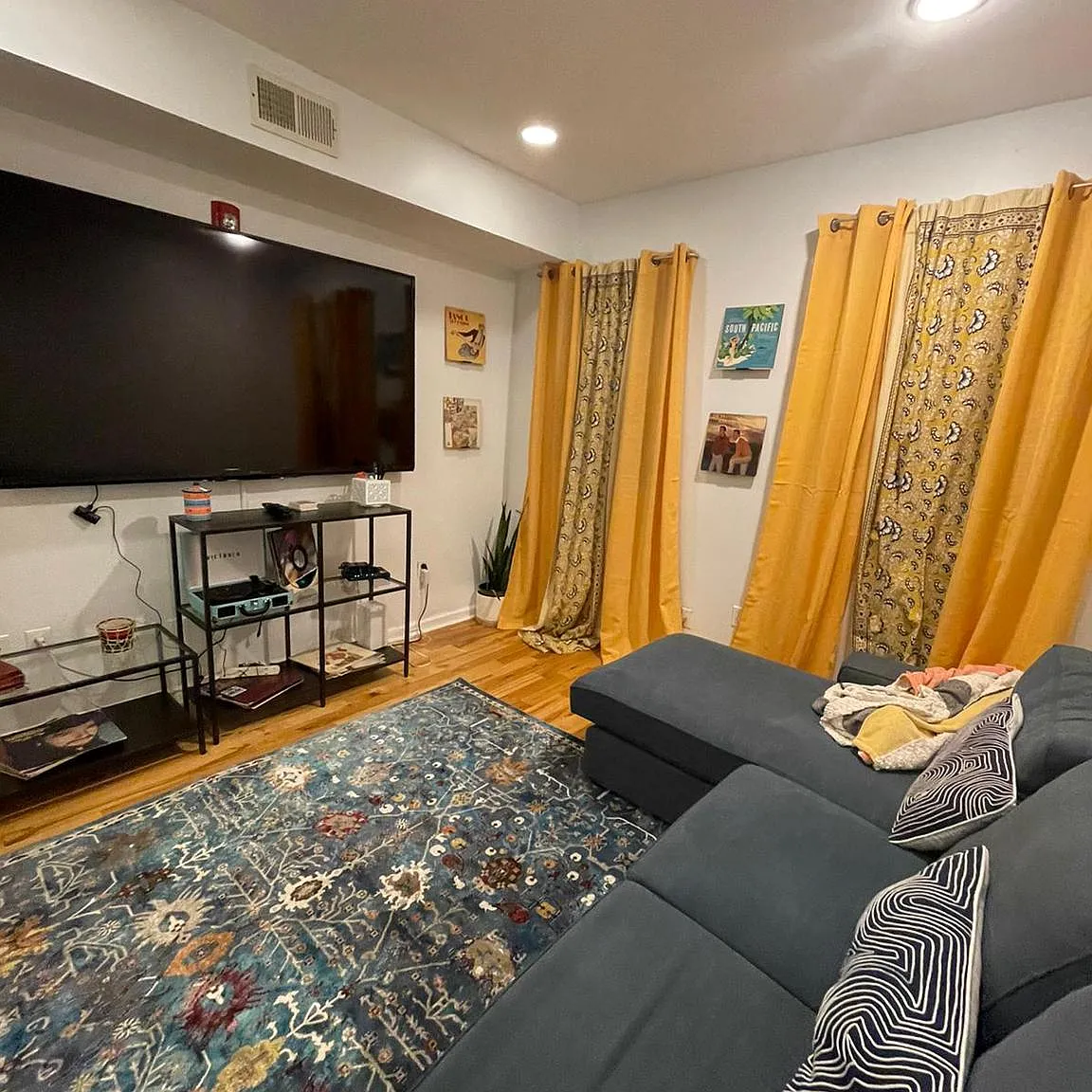 2 bed, 1.5 bath, 1188 sqft, $2,550 — Photo 2