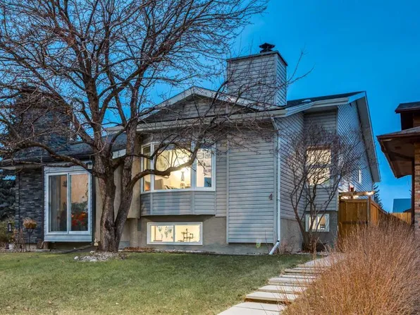 4 S Cedarbrook Way SW, Calgary, AB T2W 3Y3