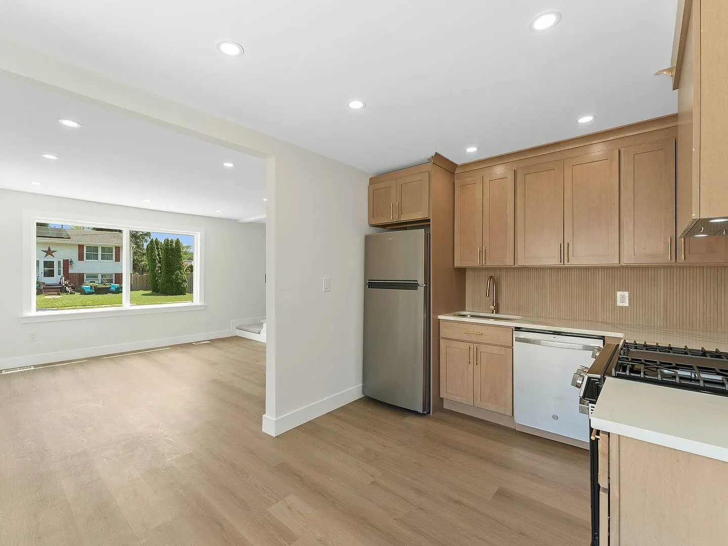 Newly Renovated 4-Bedroom, 2-Bath Home for Rent in Magnolia | Modern Updates & Spacious Yard — Photo 2