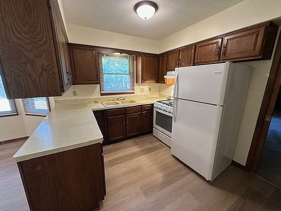 4th image of 1305 Campus Hills Blvd