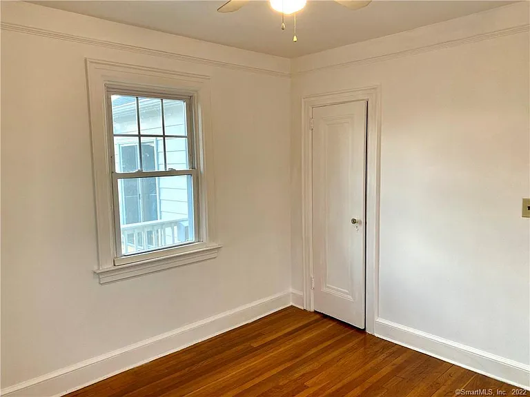 43 Mohegan Ave #2 — Photo 9