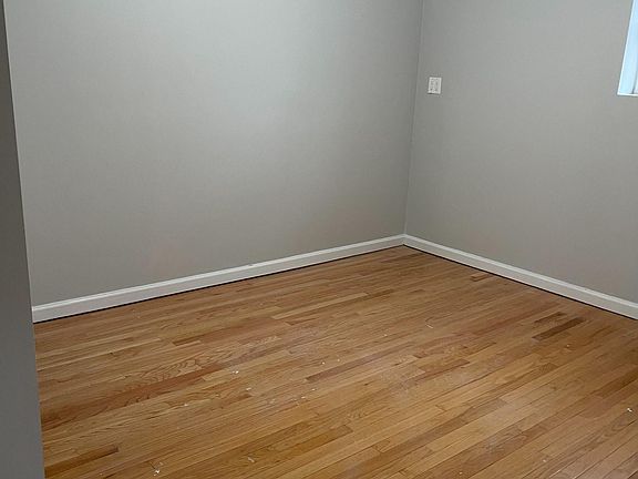 3rd image of 8402 150th St