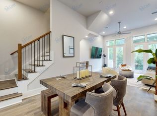 381 E Greenbriar Ln #1003, Dallas, TX 75203