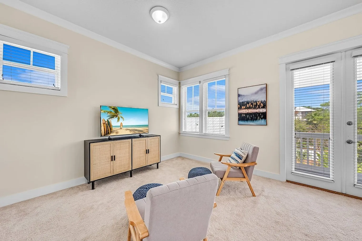 4 bed, 3.0 bath, 3013 sqft, $4,334 — Photo 1