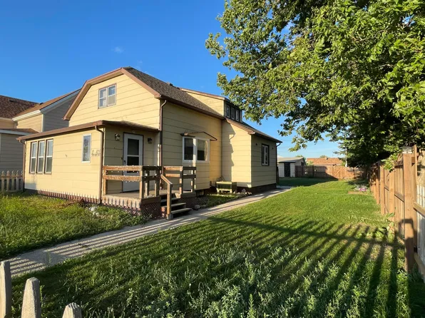 410 3rd Ave E, Mobridge, SD 57601