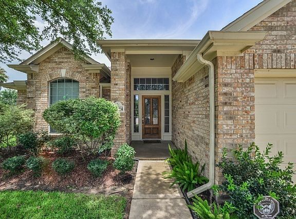 3rd image of 19514 Briarsedge Ct