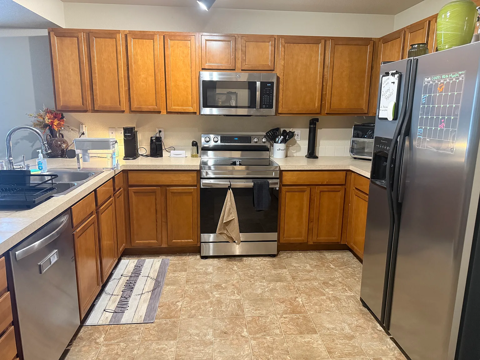 4 bed, 3.5 bath, 2137 sqft, $850 — Photo 4