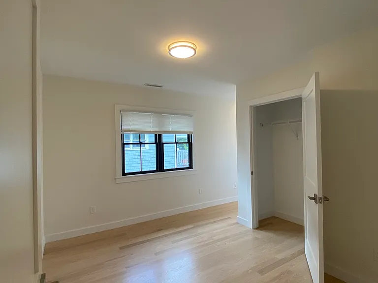 31-33 Brimmer St #2 — Photo 15