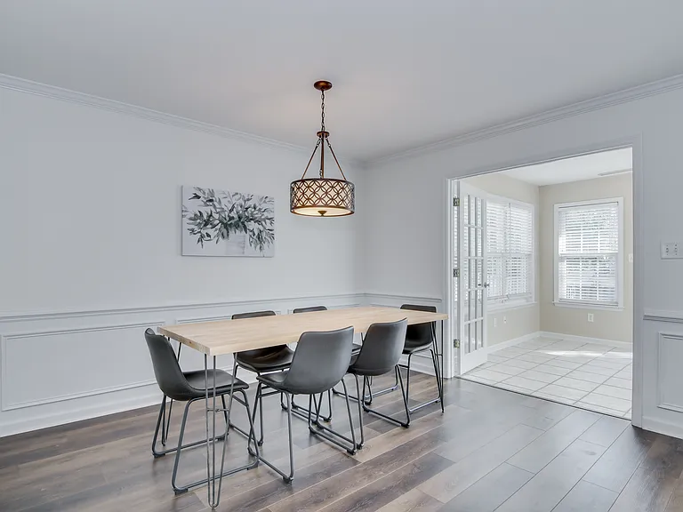 2044 Lillian Dr #1 — Photo 6