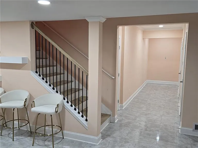 6850 Rocking Horse Ln — Photo 30