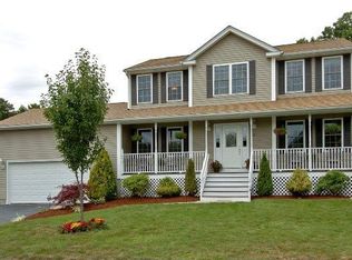 18 Gilcrest Dr, West Warwick, RI 02893