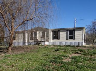 275 Mountain Rd, Livingston, TN 38570