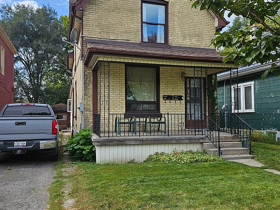 3rd image of 99 Inkerman St