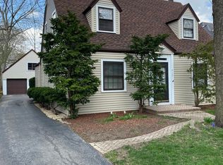 419 W 2nd St, Elmhurst, IL 60126